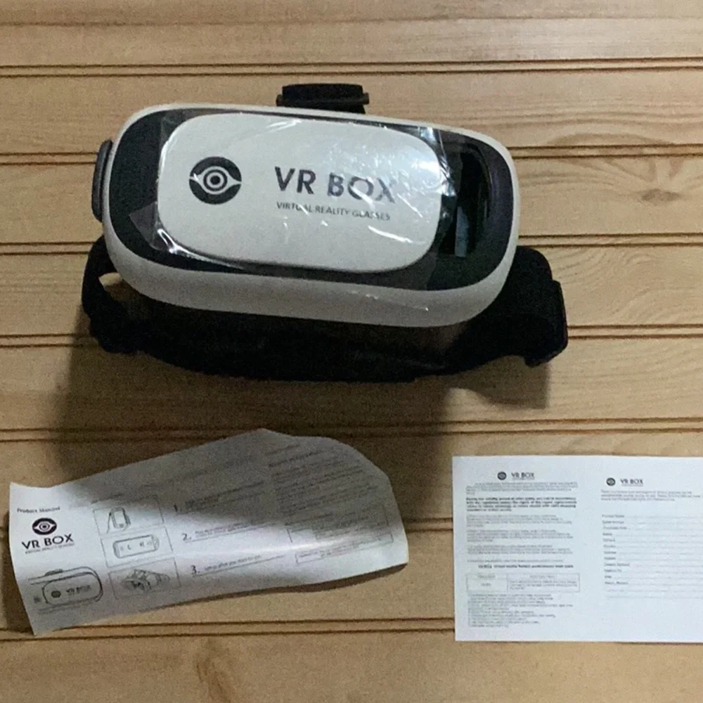 Black & White VR Box 3D Virtual Reality Glasses Adjustable Straps NWT